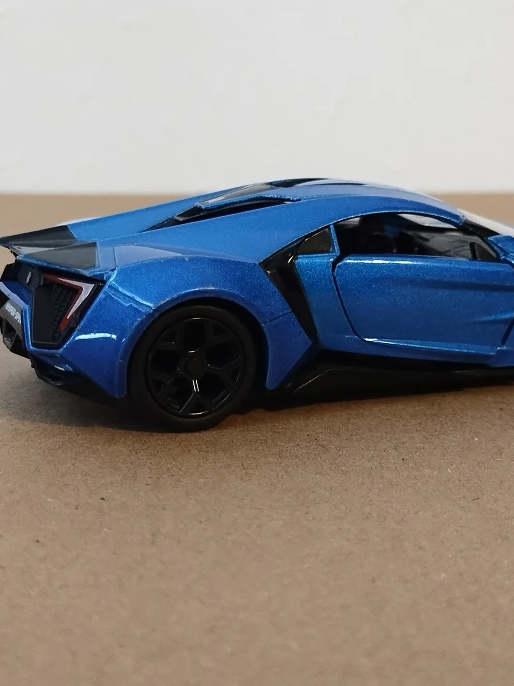 JADA lykan  hyperspirt BLUE 1/32 DIECAST MODEL CAR
